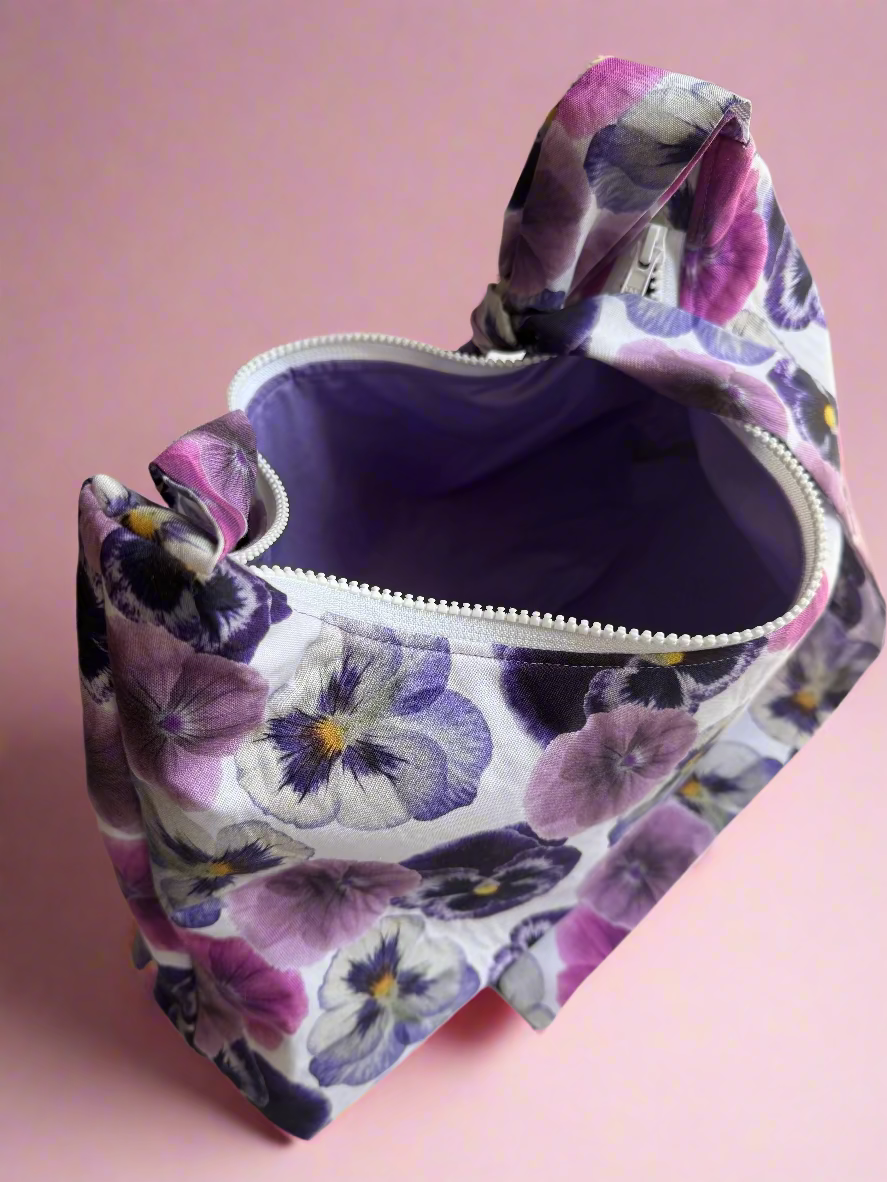 Pansy Shoulder Bag